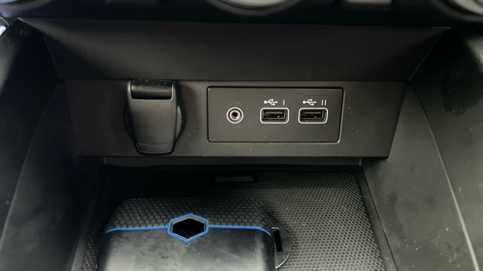 Used Renault Clio 2023 for sale - 76297347: Photo 43