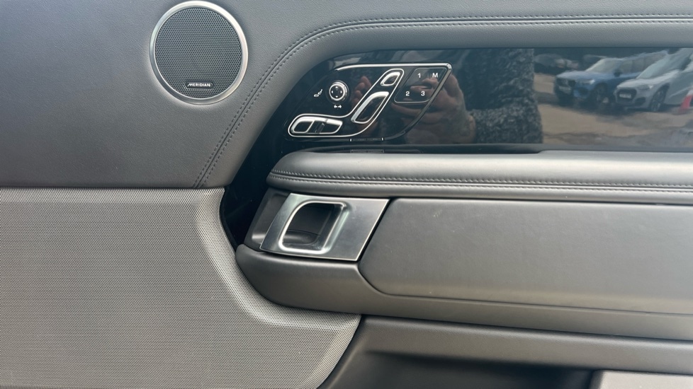 Used Land Rover Range Rover 2021 for sale - 76664362: Photo 30