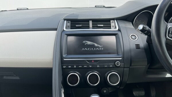 Used Jaguar E-Pace 2018 for sale - 76229246: Photo 12