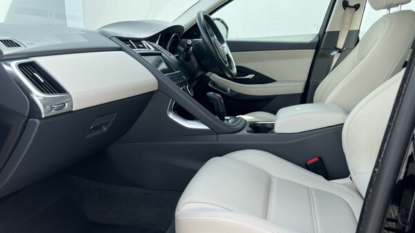 Used Jaguar E-Pace 2018 for sale - 76229246: Photo 37