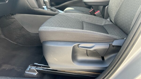 Used Toyota Yaris Cross 2023 for sale - 75522256: Photo 29