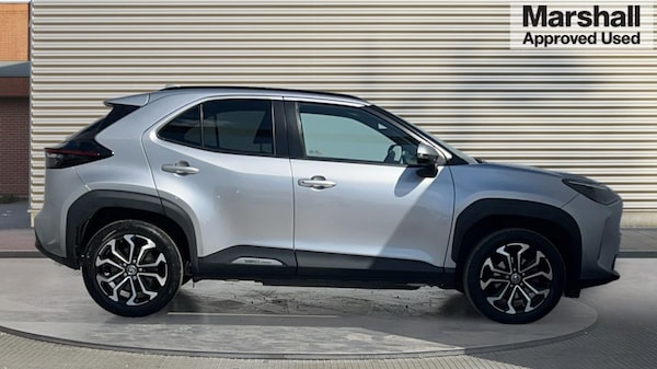 Used Toyota Yaris Cross 2023 for sale - 75522256: Photo 2