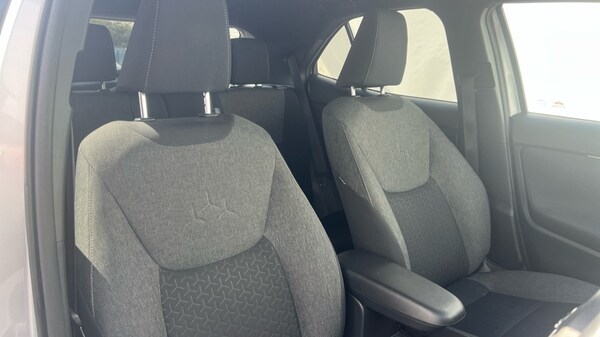 Used Toyota Yaris Cross 2023 for sale - 75522256: Photo 39