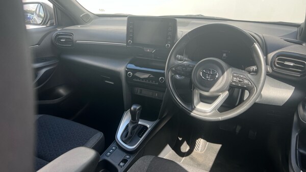 Used Toyota Yaris Cross 2023 for sale - 75522256: Photo 9