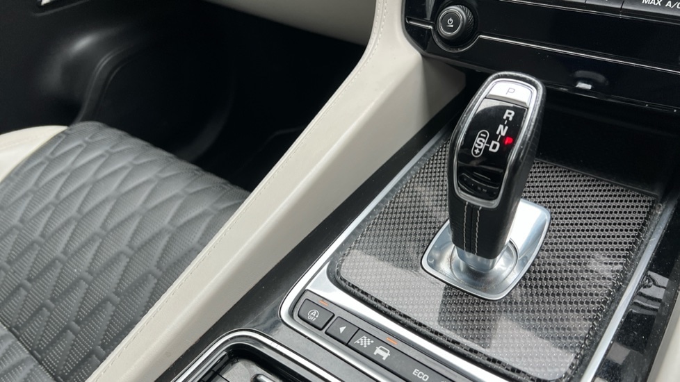 Used Jaguar F-Pace 2018 for sale - 76540083: Photo 29