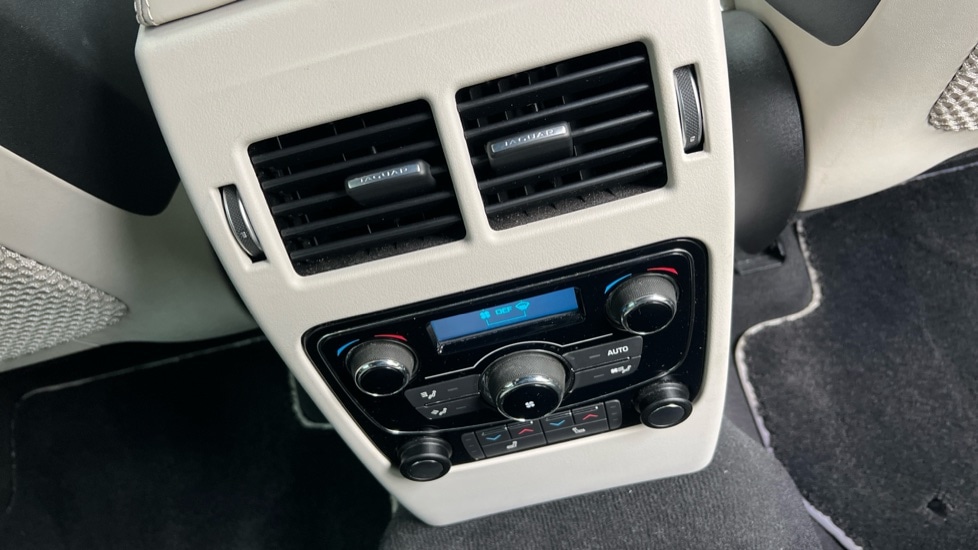 Used Jaguar F-Pace 2018 for sale - 76540083: Photo 33