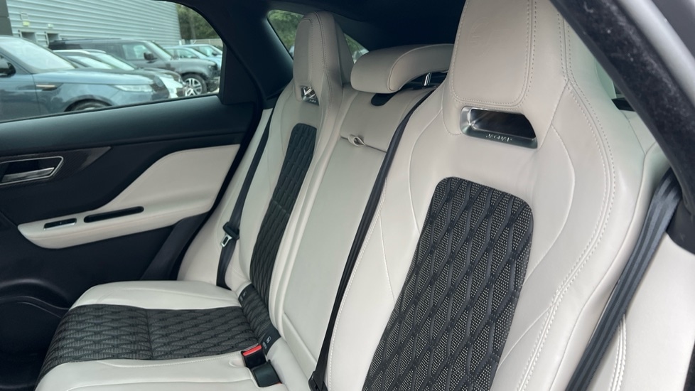 Used Jaguar F-Pace 2018 for sale - 76540083: Photo 41
