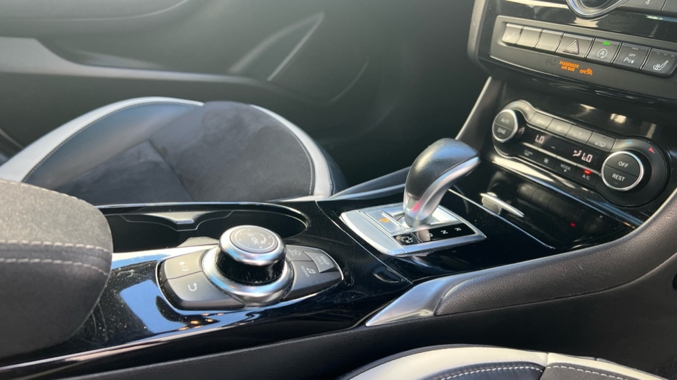 Used Infiniti Q30 2017 for sale - 76415091: Photo 25