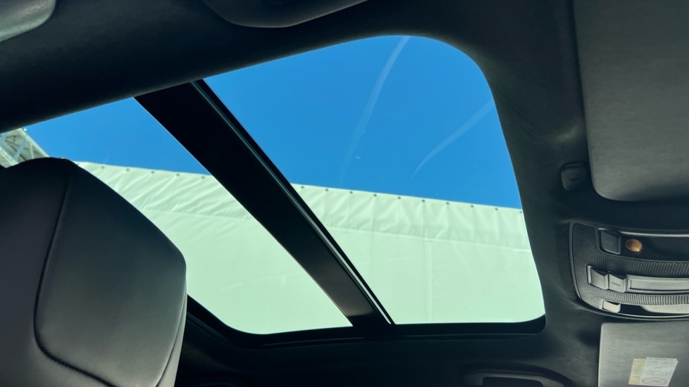 Used Infiniti Q30 2017 for sale - 76415091: Photo 28