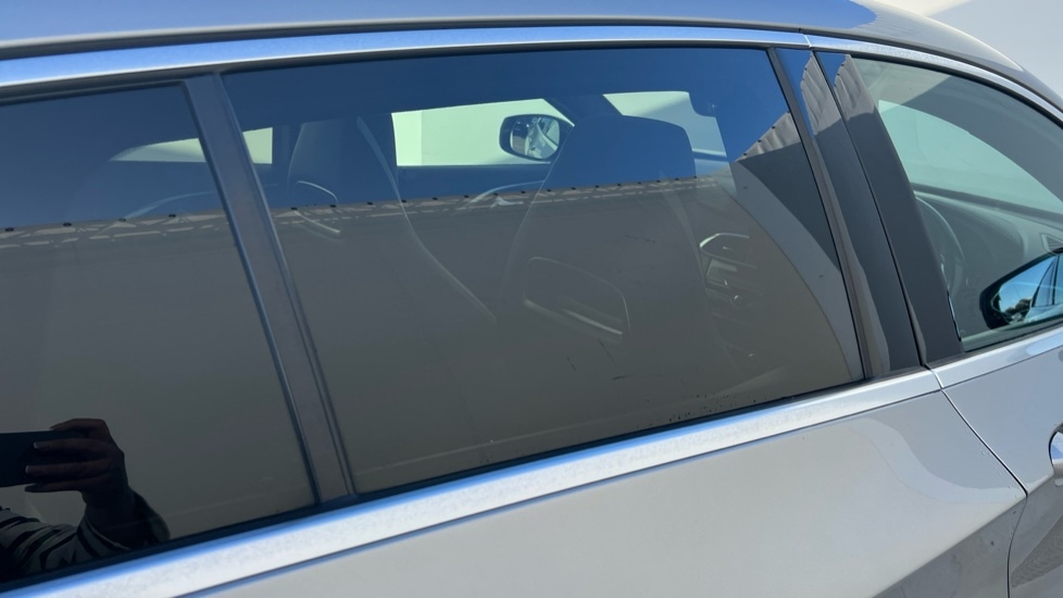 Used Infiniti Q30 2017 for sale - 76415091: Photo 32