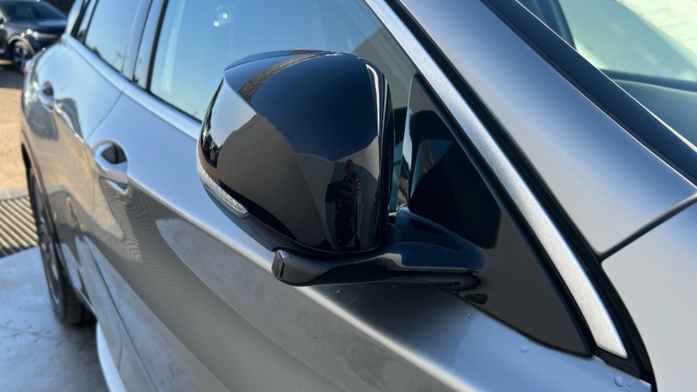 Used Infiniti Q30 2017 for sale - 76415091: Photo 33