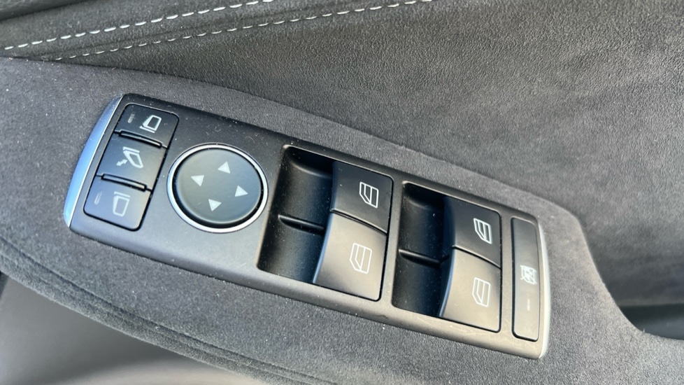 Used Infiniti Q30 2017 for sale - 76415091: Photo 34