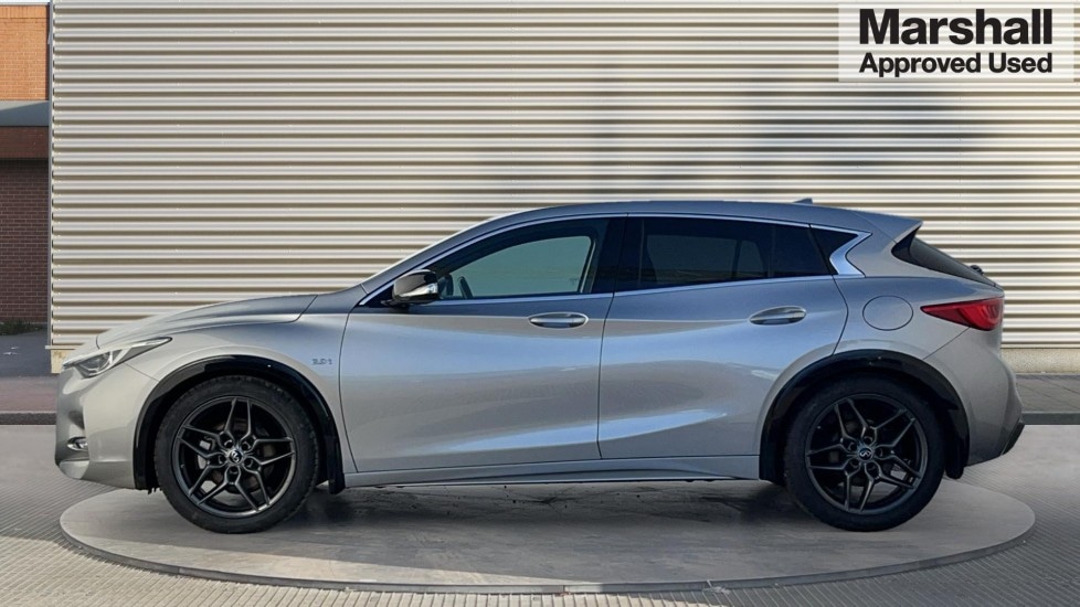 Used Infiniti Q30 2017 for sale - 76415091: Photo 6