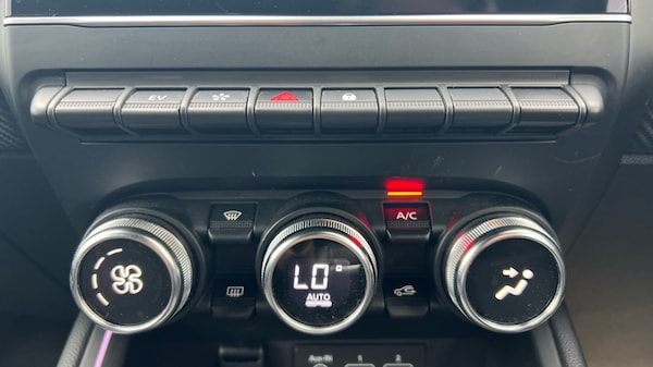 Used Renault Clio 2021 for sale - 76229453: Photo 44