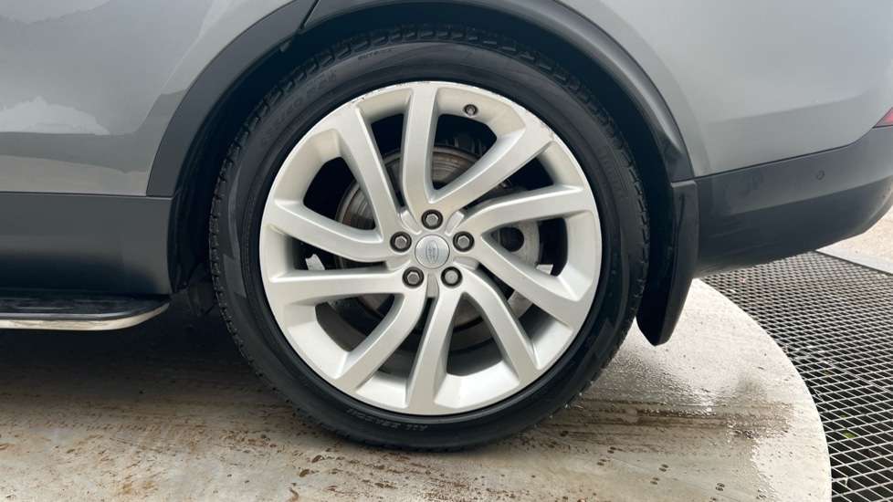 Used Land Rover Discovery 2019 for sale - 76544444: Photo 18