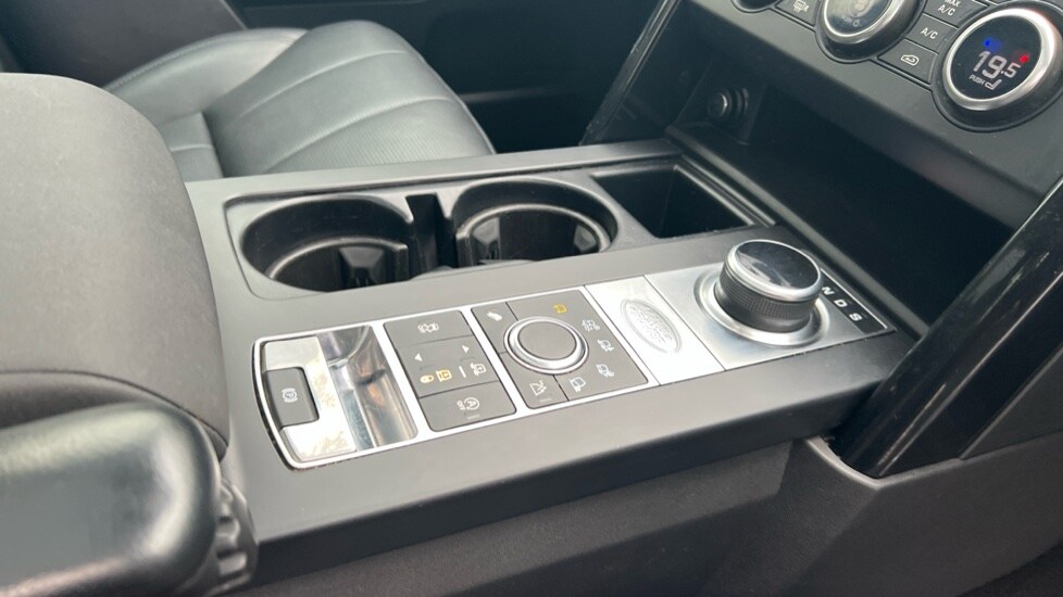 Used Land Rover Discovery 2019 for sale - 76544444: Photo 28