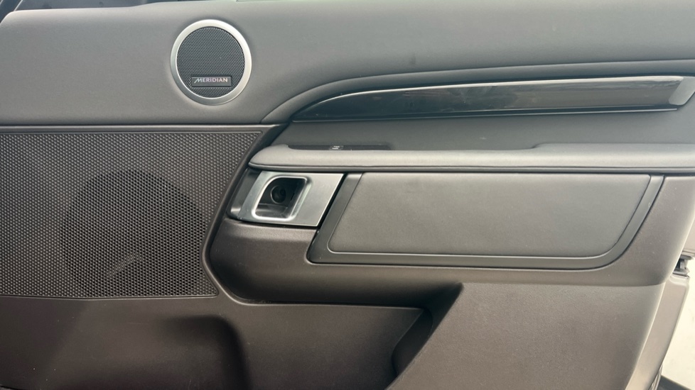 Used Land Rover Discovery 2019 for sale - 76544444: Photo 30