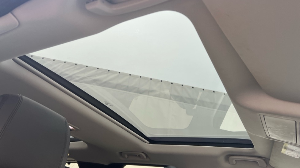 Used Land Rover Discovery 2019 for sale - 76544444: Photo 31