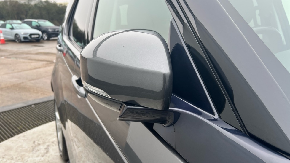 Used Land Rover Discovery 2019 for sale - 76544444: Photo 38