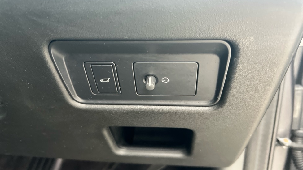 Used Land Rover Discovery 2019 for sale - 76544444: Photo 46