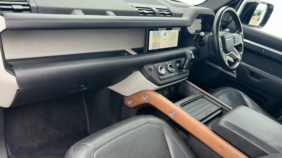 Used Land Rover Defender 2020 for sale - 76623399: Photo 10