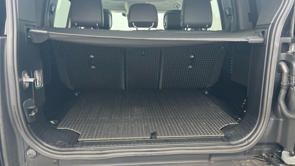 Used Land Rover Defender 2020 for sale - 76623399: Photo 15