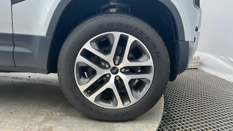 Used Land Rover Defender 2020 for sale - 76623399: Photo 20