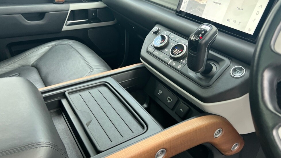 Used Land Rover Defender 2020 for sale - 76623399: Photo 28