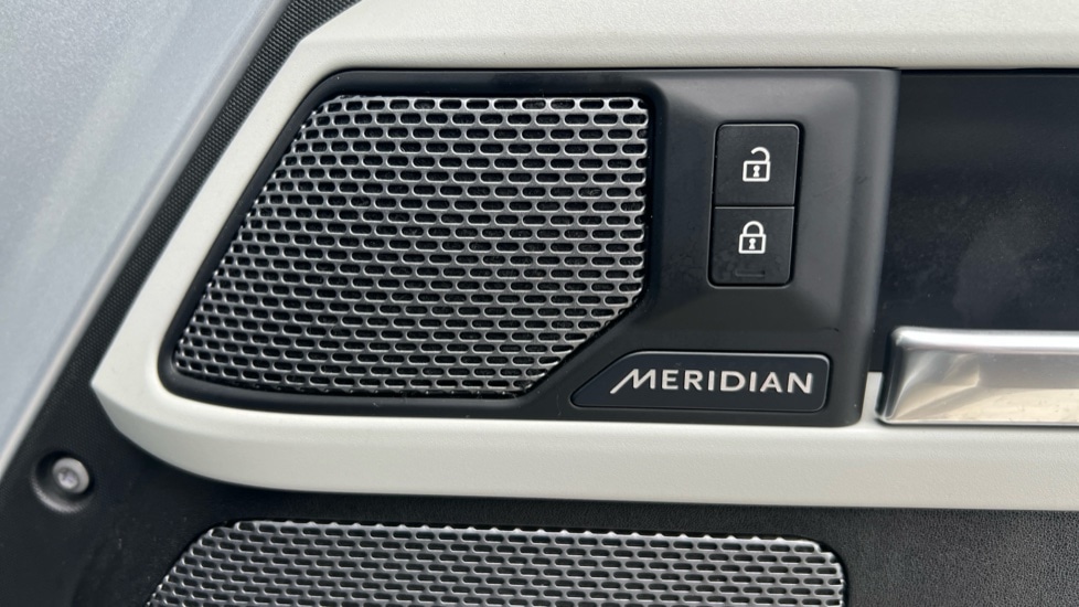 Used Land Rover Defender 2020 for sale - 76623399: Photo 42