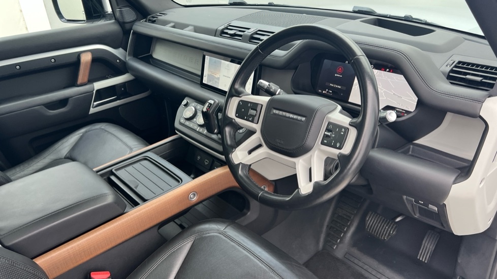 Used Land Rover Defender 2020 for sale - 76623399: Photo 9