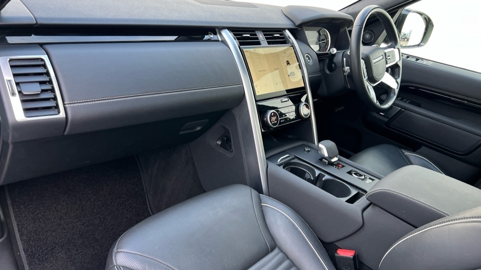 Used Land Rover Discovery 2023 for sale - 76851196: Photo 10