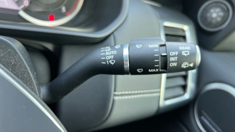 Used Land Rover Discovery 2023 for sale - 76851196: Photo 24