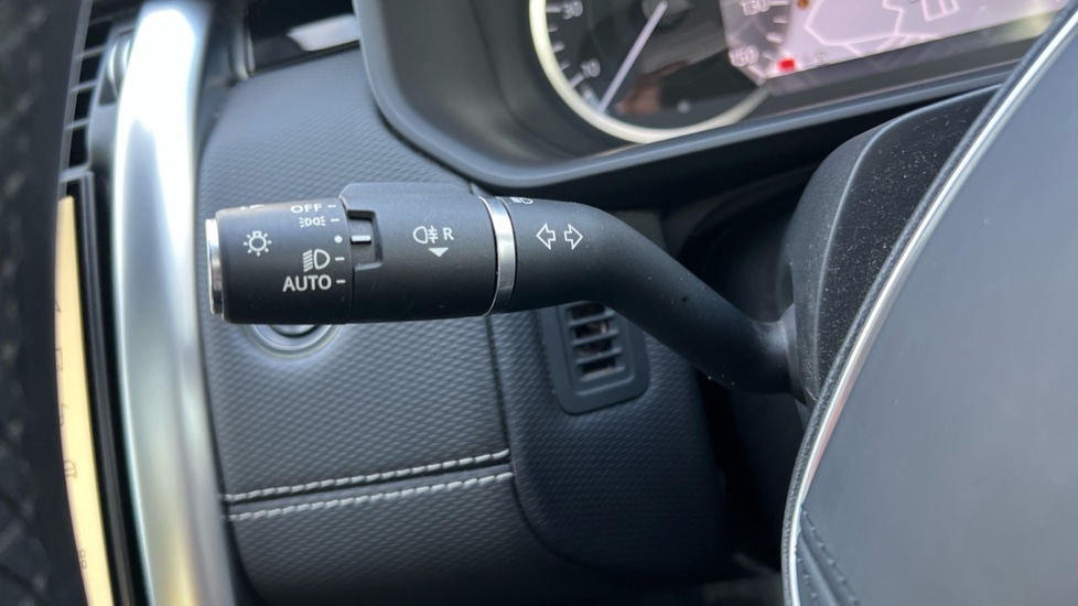 Used Land Rover Discovery 2023 for sale - 76851196: Photo 25