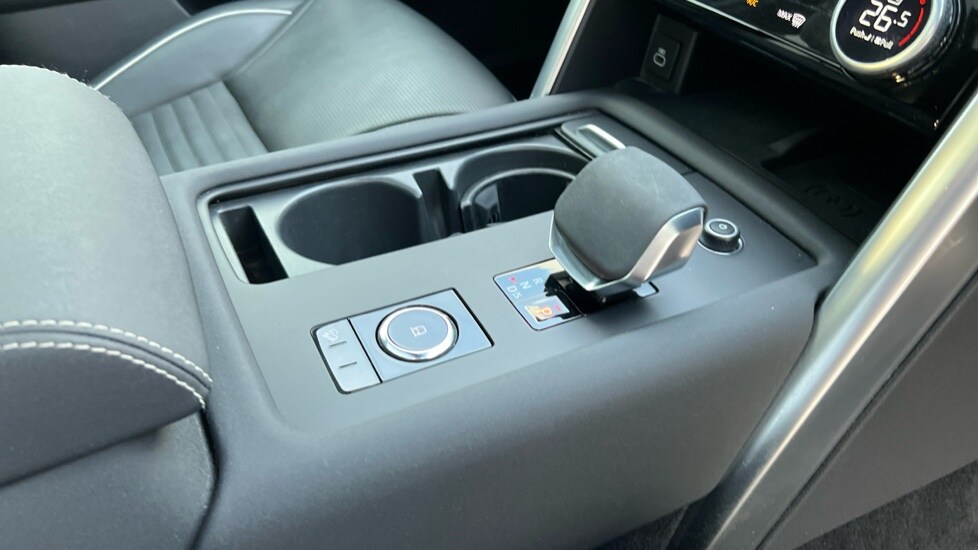 Used Land Rover Discovery 2023 for sale - 76851196: Photo 28