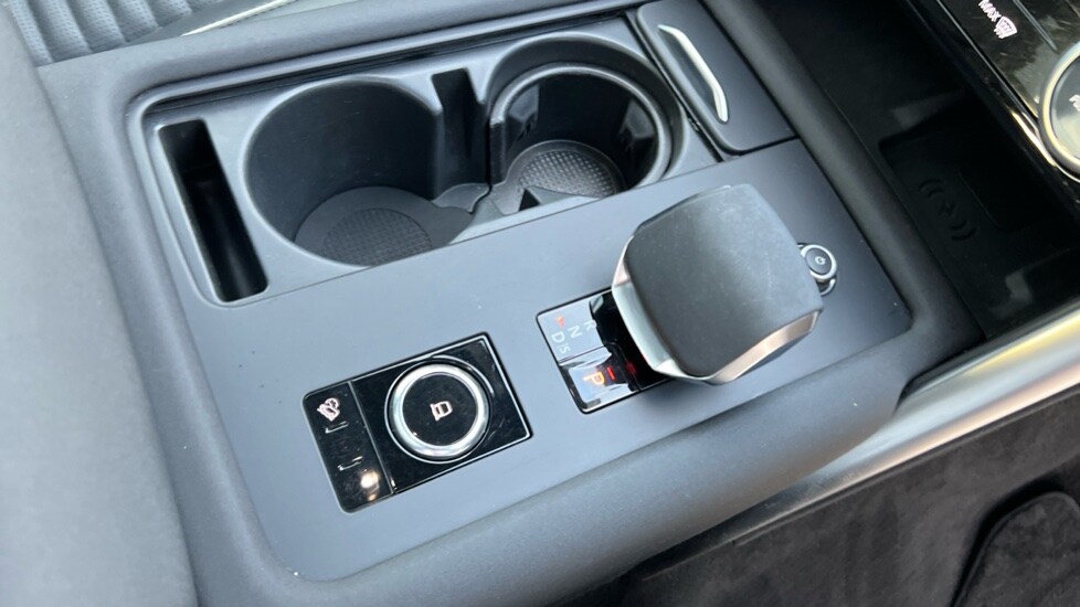 Used Land Rover Discovery 2023 for sale - 76851196: Photo 29