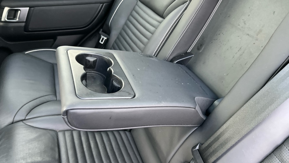 Used Land Rover Discovery 2023 for sale - 76851196: Photo 42