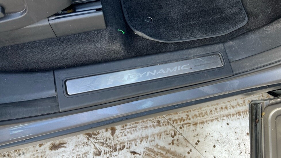 Used Land Rover Discovery 2023 for sale - 76851196: Photo 48