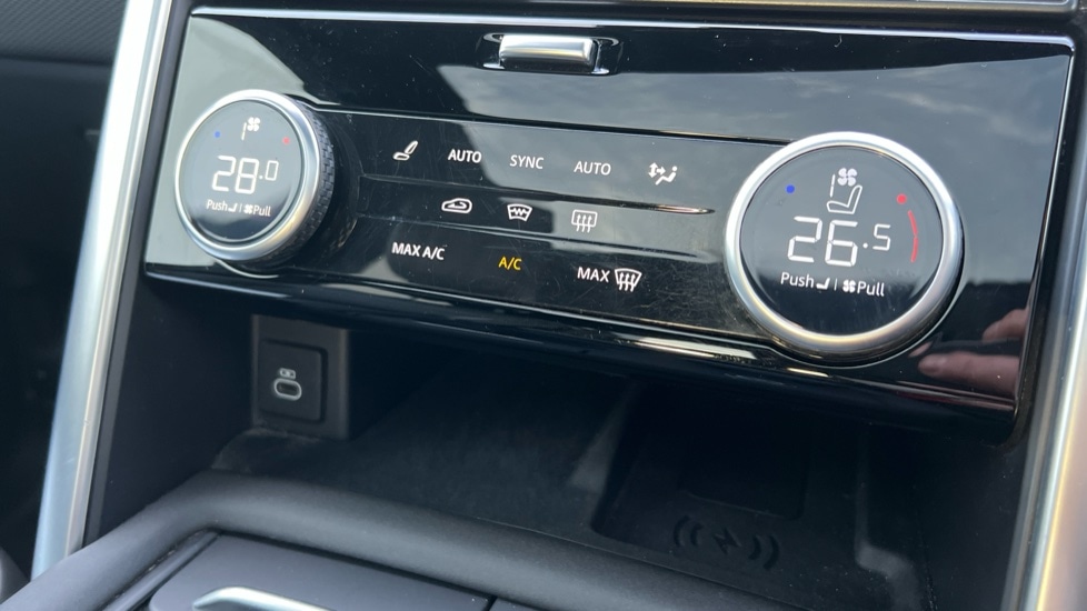 Used Land Rover Discovery 2023 for sale - 76851196: Photo 50