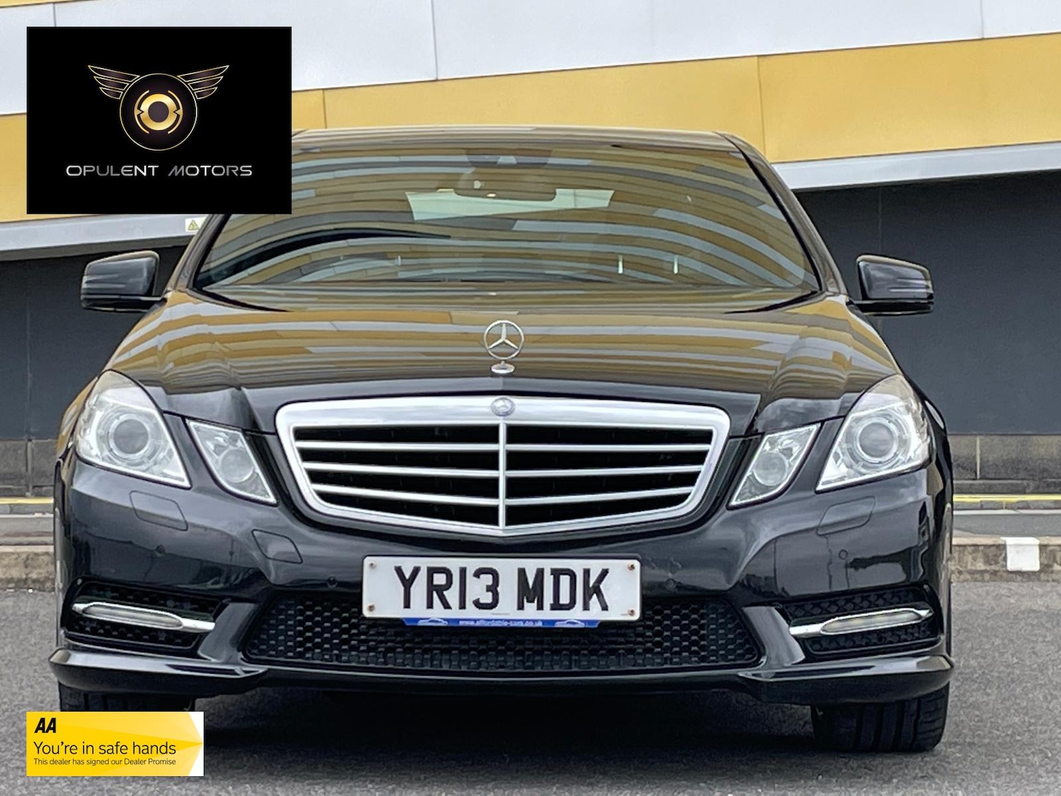 Used Mercedes-Benz E Class 2013 for sale - 76104884: Photo 2