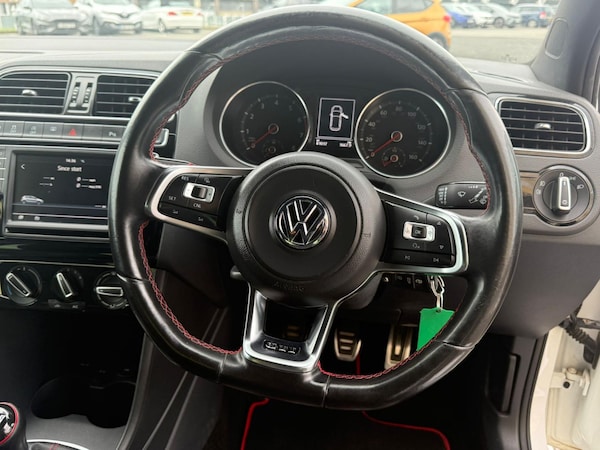 Used Volkswagen Polo 2015 for sale - 76038270: Photo 13