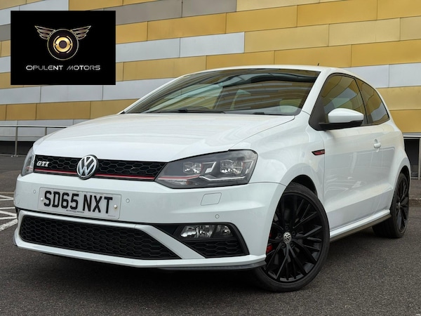 Used Volkswagen Polo 2015 for sale - 76038270: Photo 1