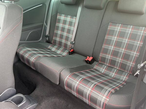 Used Volkswagen Polo 2015 for sale - 76038270: Photo 29