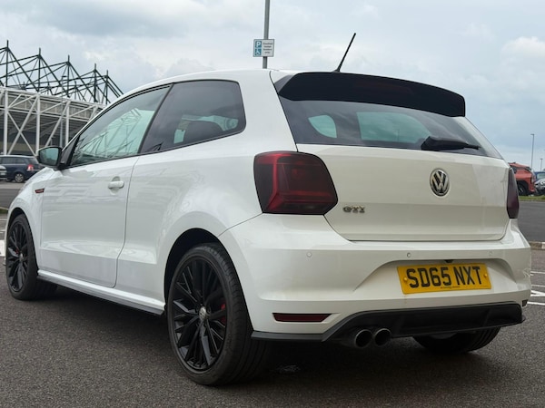 Used Volkswagen Polo 2015 for sale - 76038270: Photo 4