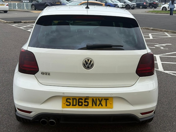 Used Volkswagen Polo 2015 for sale - 76038270: Photo 5