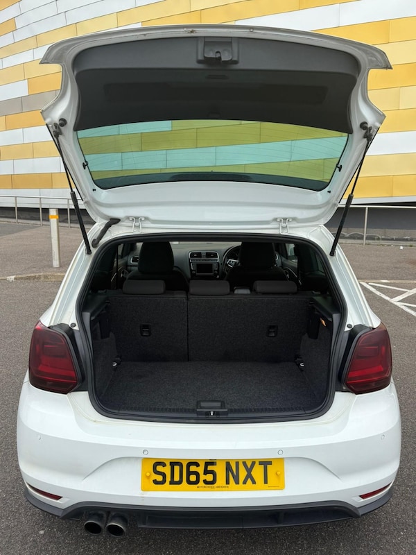 Used Volkswagen Polo 2015 for sale - 76038270: Photo 6