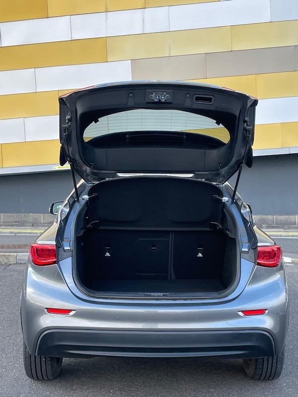 Used Infiniti Q30 2016 for sale - 76172723: Photo 9