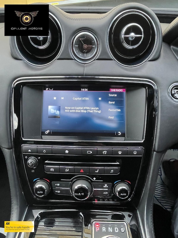 Used Jaguar XJ 2017 for sale - 75487073: Photo 32