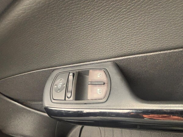 Used Vauxhall Corsa 2013 for sale - 76092255: Photo 28