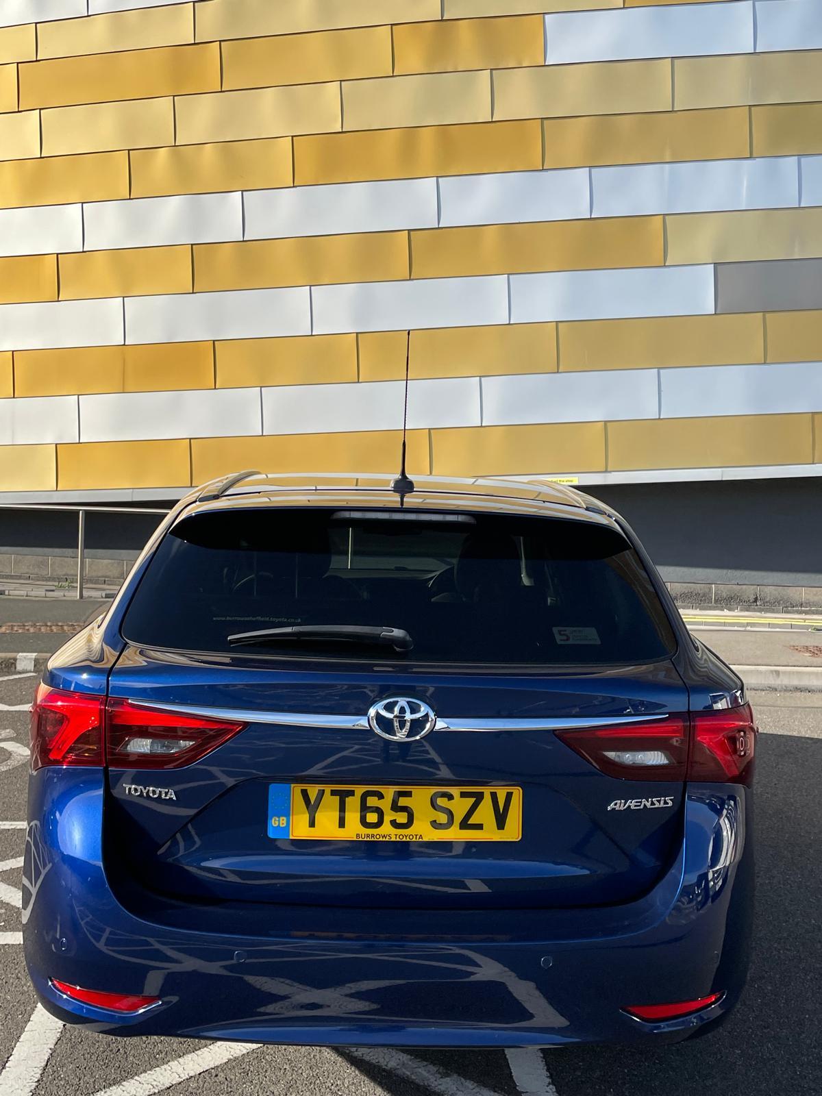 Used Toyota Avensis 2015 for sale - 76172727: Photo 17