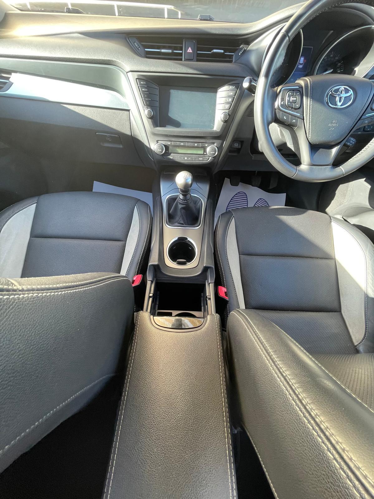 Used Toyota Avensis 2015 for sale - 76172727: Photo 20